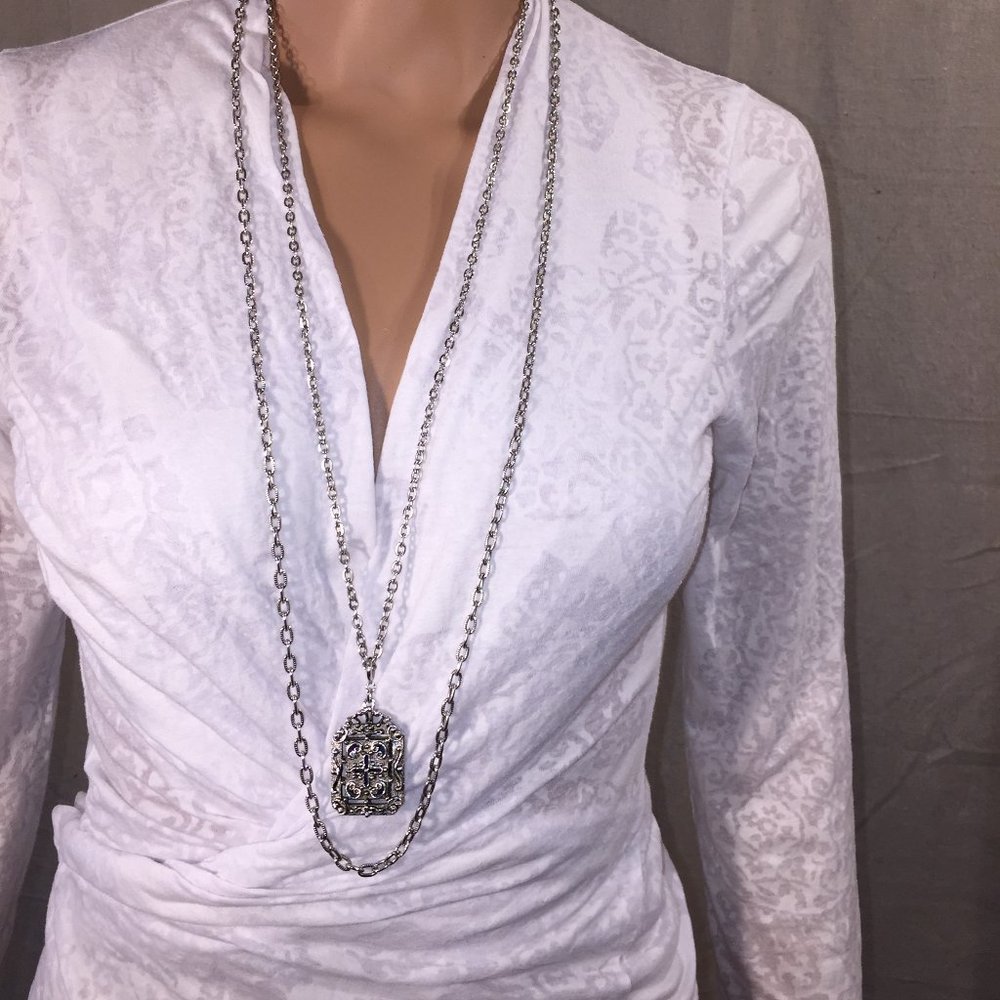 Sarah Coventry Silver Tone Pendant Necklace with Removeable/Reversable Pendant